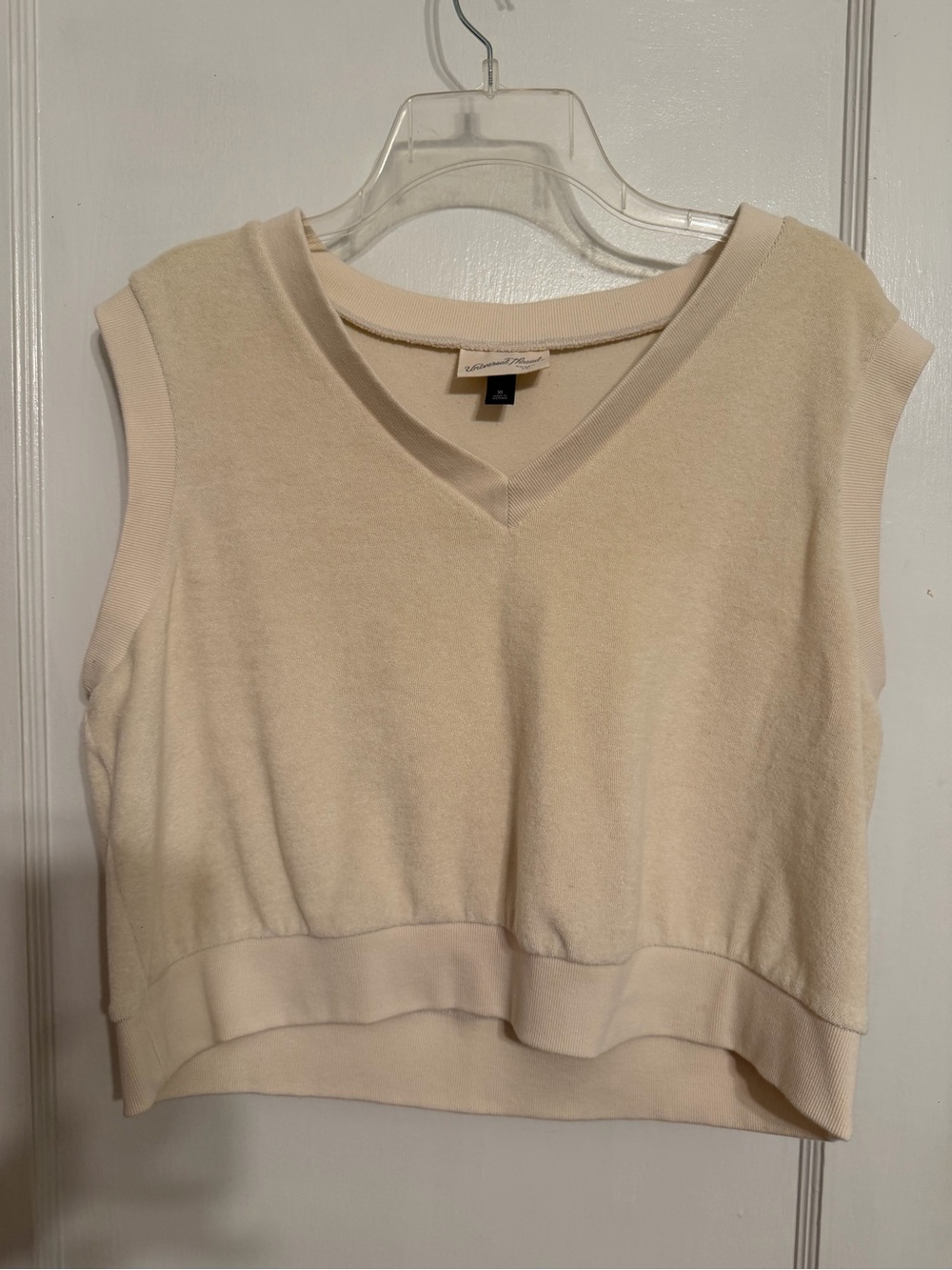 Universal Thread Sleeveless V-Neck Tank Top - Beige/Cream